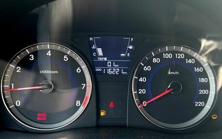Hyundai Solaris II рестайлинг, 2012 год, 860 000 рублей, 10 фотография