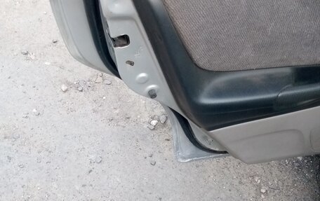 Mazda 323, 2002 год, 257 000 рублей, 8 фотография