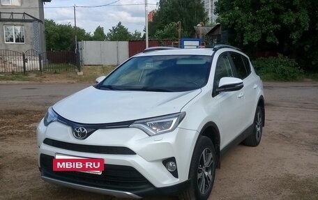 Toyota RAV4, 2018 год, 2 560 000 рублей, 6 фотография