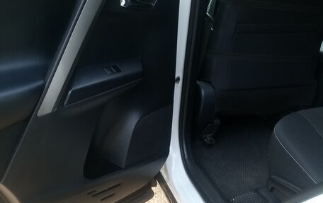 Toyota RAV4, 2018 год, 2 560 000 рублей, 13 фотография