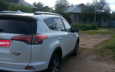 Toyota RAV4, 2018 год, 2 560 000 рублей, 2 фотография