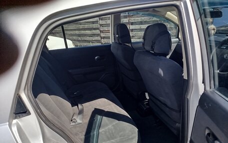 Nissan Tiida, 2010 год, 580 000 рублей, 22 фотография