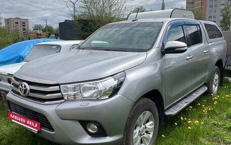 Toyota Hilux VIII, 2017 год, 1 770 000 рублей, 2 фотография
