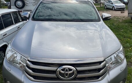 Toyota Hilux VIII, 2017 год, 1 770 000 рублей, 4 фотография
