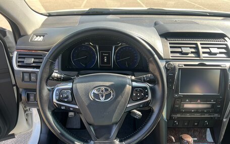 Toyota Camry, 2016 год, 2 350 000 рублей, 4 фотография