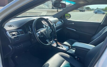 Toyota Camry, 2016 год, 2 350 000 рублей, 10 фотография