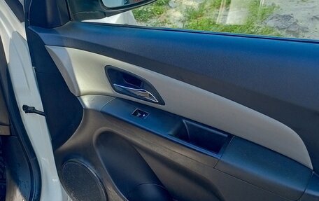 Chevrolet Cruze II, 2014 год, 930 000 рублей, 10 фотография