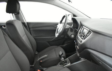 Hyundai Solaris II рестайлинг, 2017 год, 879 000 рублей, 11 фотография
