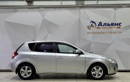 KIA cee'd I рестайлинг, 2009 год, 650 000 рублей, 2 фотография