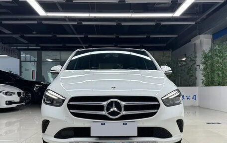 Mercedes-Benz B-Класс, 2020 год, 1 860 000 рублей, 2 фотография