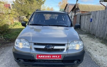 Chevrolet Niva I рестайлинг, 2012 год, 420 000 рублей, 2 фотография