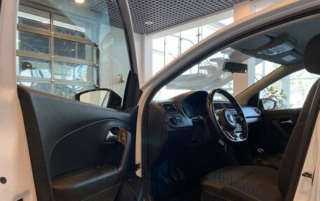 Volkswagen Polo VI (EU Market), 2018 год, 1 270 000 рублей, 21 фотография