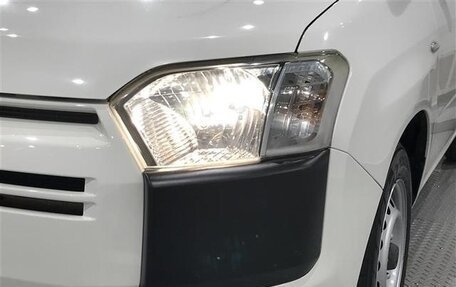 Toyota Probox I, 2016 год, 775 000 рублей, 6 фотография