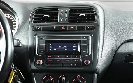 Volkswagen Polo VI (EU Market), 2016 год, 1 075 000 рублей, 17 фотография