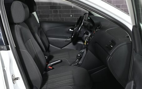 Volkswagen Polo VI (EU Market), 2016 год, 1 075 000 рублей, 11 фотография