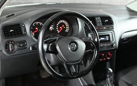 Volkswagen Polo VI (EU Market), 2016 год, 1 075 000 рублей, 13 фотография