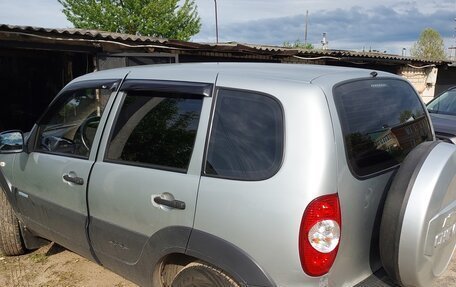 Chevrolet Niva I рестайлинг, 2014 год, 700 000 рублей, 3 фотография