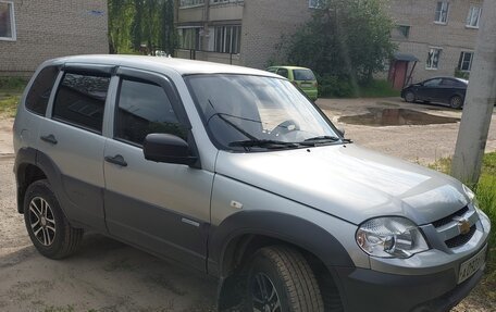 Chevrolet Niva I рестайлинг, 2014 год, 700 000 рублей, 4 фотография