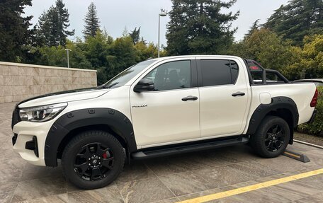 Toyota Hilux VIII, 2019 год, 3 800 000 рублей, 2 фотография