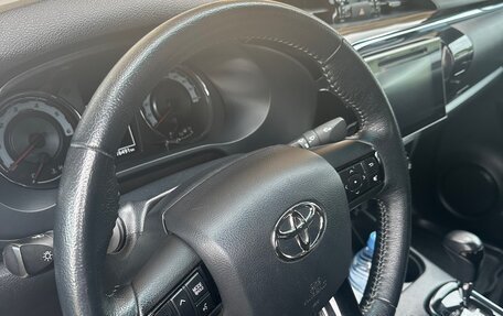 Toyota Hilux VIII, 2019 год, 3 800 000 рублей, 5 фотография