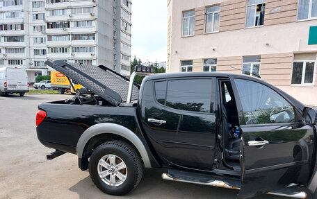 Mitsubishi L200 IV рестайлинг, 2014 год, 2 750 000 рублей, 2 фотография