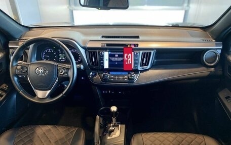 Toyota RAV4, 2019 год, 2 995 000 рублей, 9 фотография