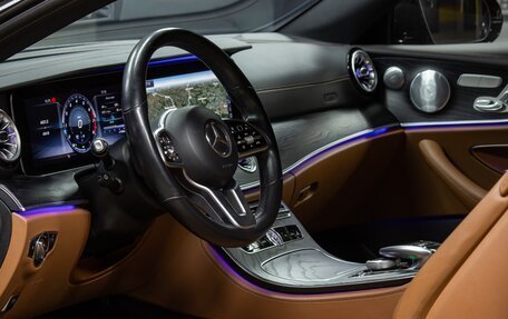 Mercedes-Benz E-Класс, 2019 год, 4 299 000 рублей, 10 фотография