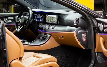 Mercedes-Benz E-Класс, 2019 год, 4 299 000 рублей, 21 фотография