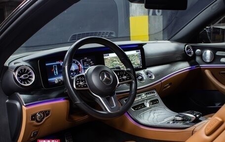 Mercedes-Benz E-Класс, 2019 год, 4 299 000 рублей, 32 фотография