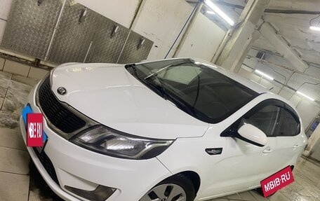 KIA Rio III рестайлинг, 2014 год, 890 000 рублей, 2 фотография