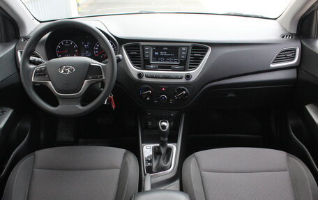 Hyundai Solaris II рестайлинг, 2017 год, 1 199 000 рублей, 14 фотография