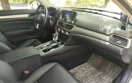 Honda Accord IX рестайлинг, 2020 год, 1 680 000 рублей, 11 фотография