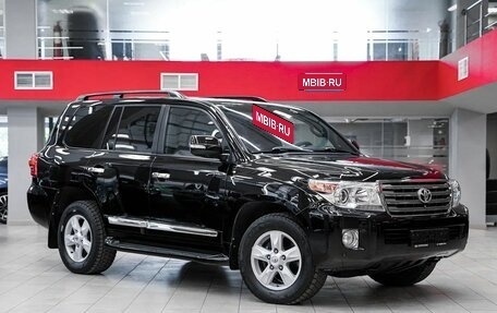 Toyota Land Cruiser 200, 2014 год, 3 549 000 рублей, 2 фотография
