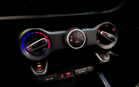 KIA Rio IV, 2020 год, 975 000 рублей, 24 фотография