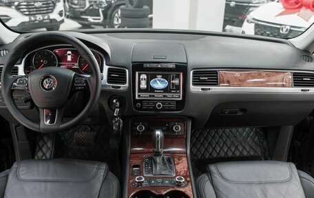 Volkswagen Touareg III, 2011 год, 1 949 000 рублей, 6 фотография