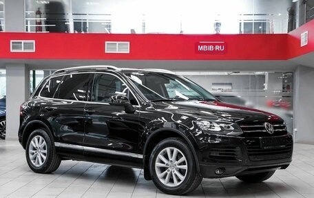 Volkswagen Touareg III, 2011 год, 1 949 000 рублей, 2 фотография