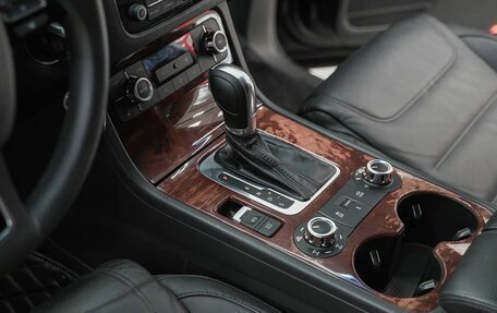 Volkswagen Touareg III, 2011 год, 1 949 000 рублей, 11 фотография