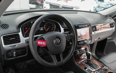 Volkswagen Touareg III, 2011 год, 1 949 000 рублей, 7 фотография