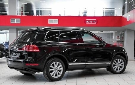 Volkswagen Touareg III, 2011 год, 1 949 000 рублей, 4 фотография
