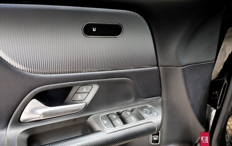 Mercedes-Benz GLB, 2021 год, 3 680 000 рублей, 21 фотография