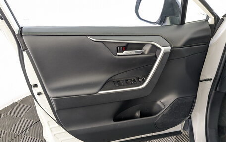 Toyota RAV4, 2022 год, 3 780 000 рублей, 19 фотография