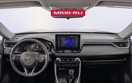 Toyota RAV4, 2022 год, 3 780 000 рублей, 14 фотография