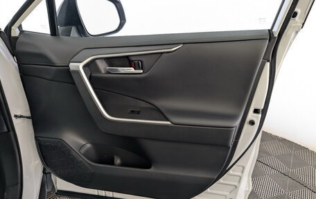 Toyota RAV4, 2022 год, 3 780 000 рублей, 26 фотография