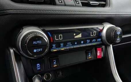 Toyota RAV4, 2022 год, 3 780 000 рублей, 28 фотография