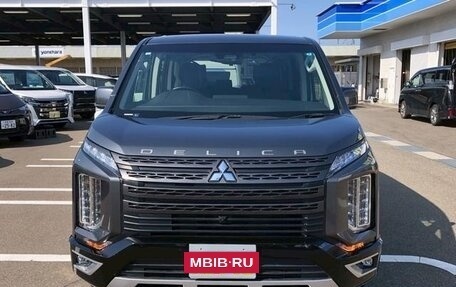 Mitsubishi Delica D:5 I, 2021 год, 2 390 000 рублей, 2 фотография