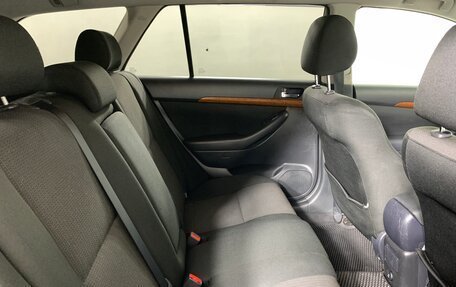 Toyota Avensis III рестайлинг, 2007 год, 680 000 рублей, 17 фотография