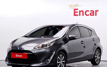 Toyota Prius c I, 2019 год, 1 570 000 рублей, 1 фотография