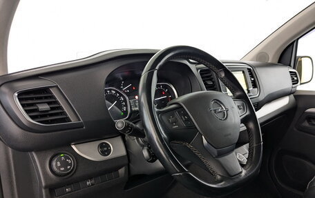 Opel Zafira Life I, 2021 год, 2 900 000 рублей, 16 фотография