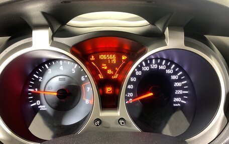 Nissan Juke II, 2011 год, 899 000 рублей, 14 фотография