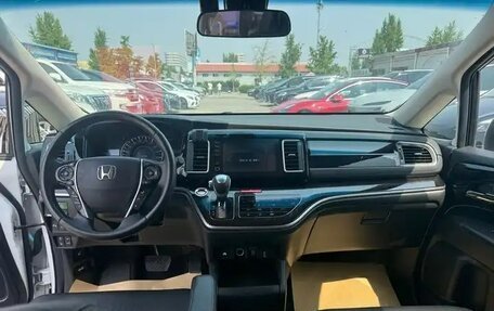Honda Elysion, 2021 год, 2 940 000 рублей, 8 фотография
